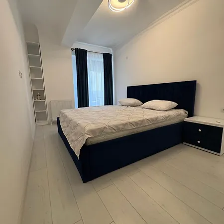 Lägenhet Solid House Butoaie *